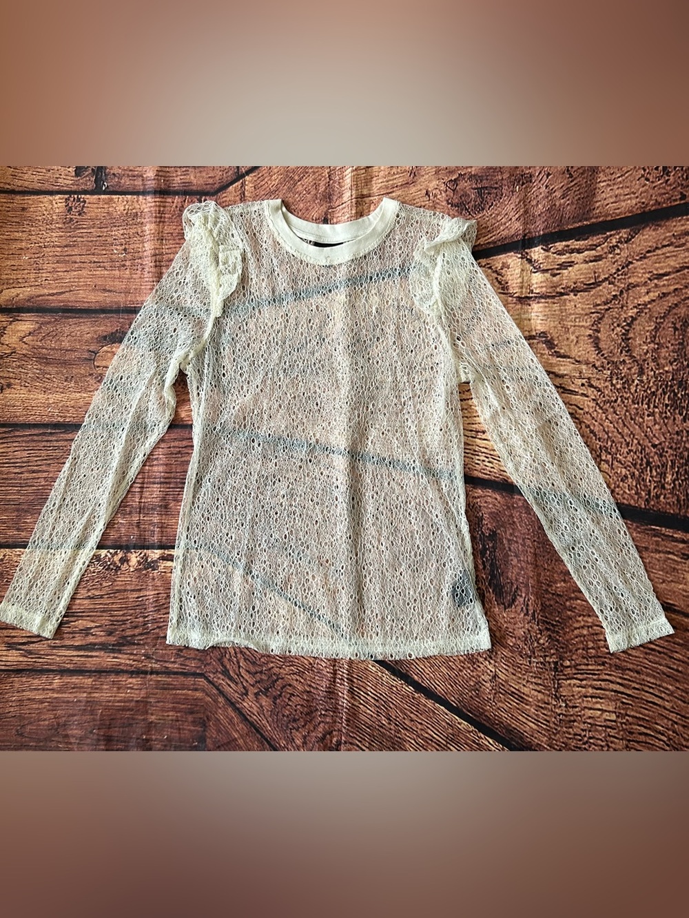 Who What Wear Ladies Cream Lace Blouse Ruffled Shoulders Long Sleeve Sz S
